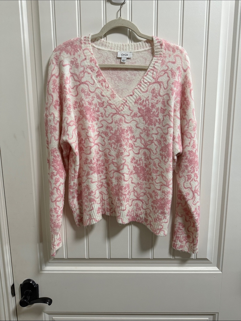 CeCe Pink & Cream V-Neck Patterned Knit Sweater